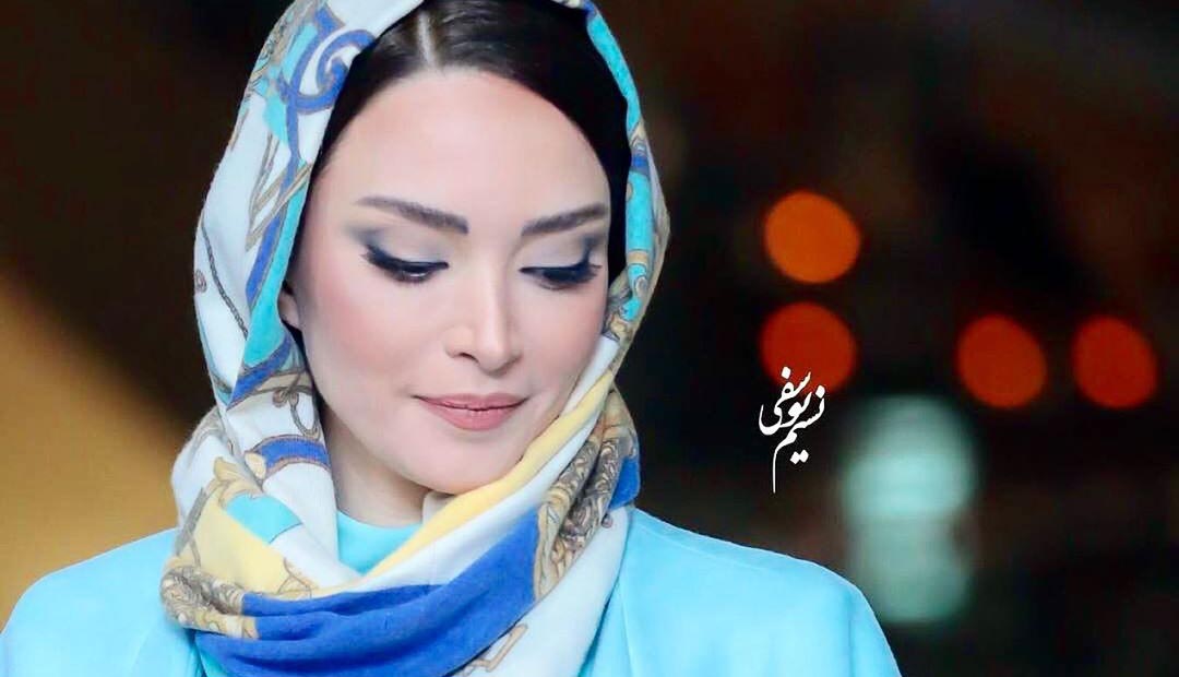وقتی «بهنو‌‌ش طبا‌‌طبایی» خودش را تحویل می‌گیرد + عکس