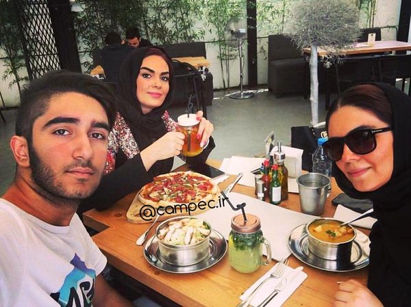انتشار عکس سارا خوئینی‌ها و فرز‌ندانش برای اولین‌بار + عکس