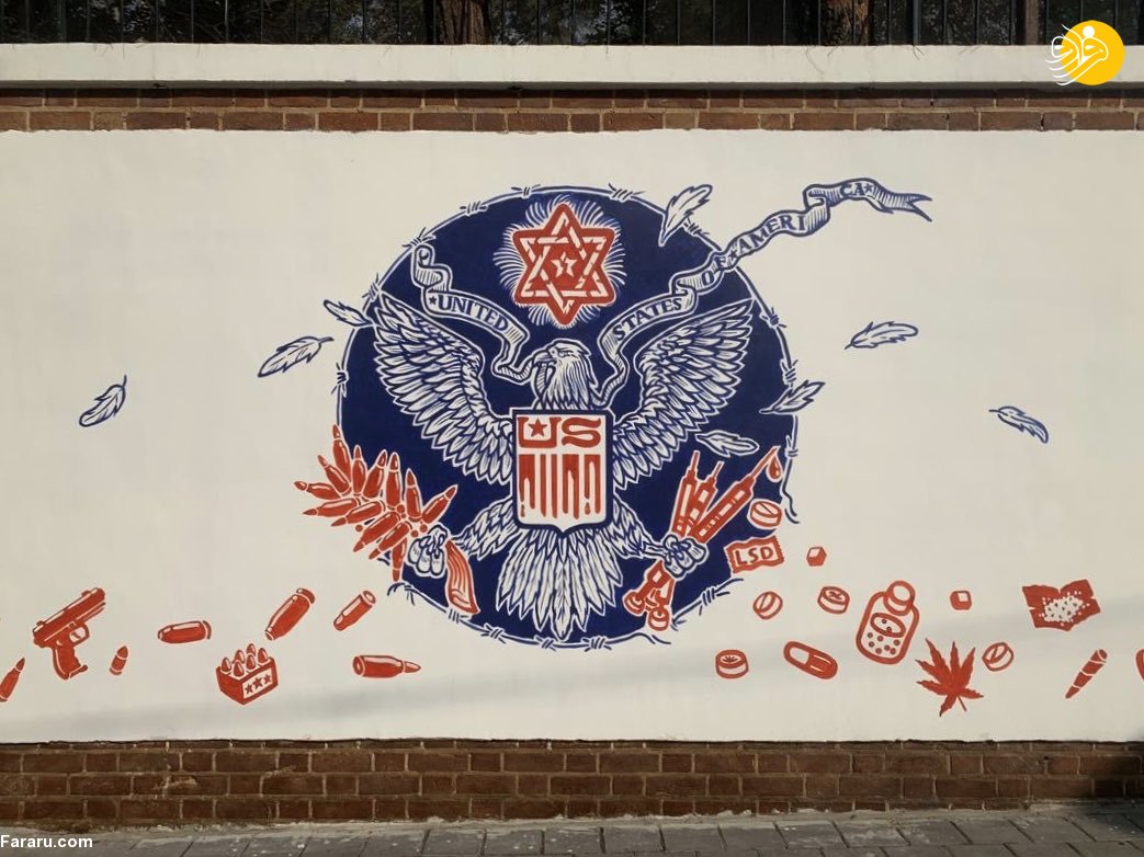 نقاش دیوار سفارت آمریکا، متولد آمریکاست + عکس