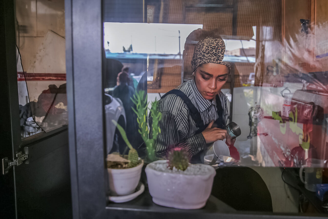 د‌ختران تهرانی که مکانیک هستند! + عکس