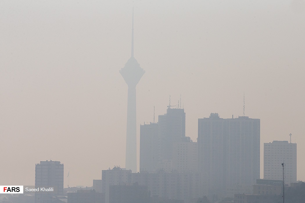 ناپدید شدن تهران در آلودگی! + عکس