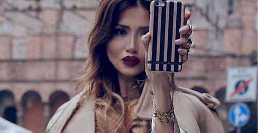 این زن زیباترین مادر بزرگ جهان است! + عکس