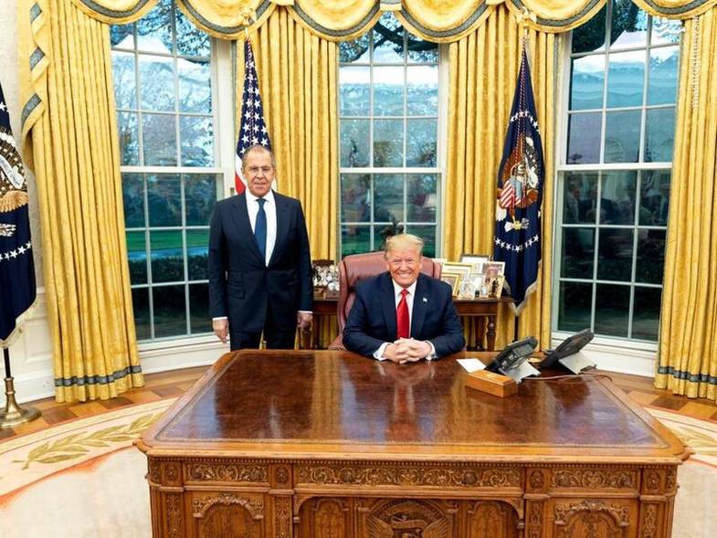 لاوروف در اتاق کار ترامپ! + عکس
