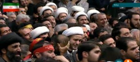 اشک‌های مردم هنگام توصیف شخصیت شهید حاج قاسم توسط رهبر انقلاب + عکس