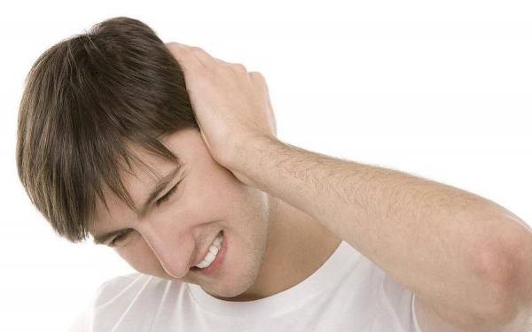  چرا گوش‌هایمان عفونت می‌کند؟ 
