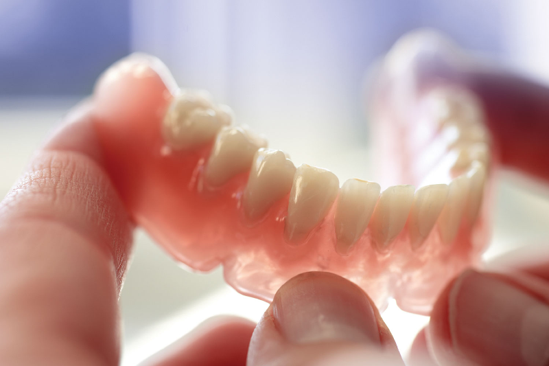 خرید «دندان مصنوعی» چقدر برایتان آب می‌خورد؟