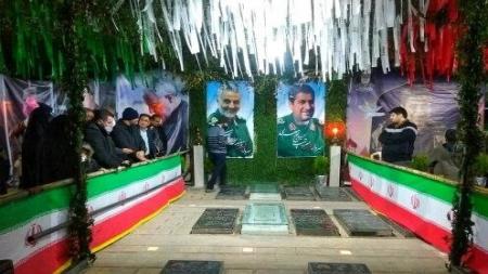 نصب حفاظ در اطراف آرامگاه سپهبد شهید سلیمانی + عکس