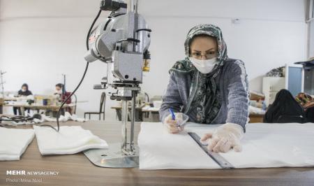 تولید و توزیع ماسک رایگان در مسجد + عکس