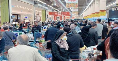 ازدحام جمعیت در فروشگاه ز‌نجیره‌ای ایرانی! + عکس