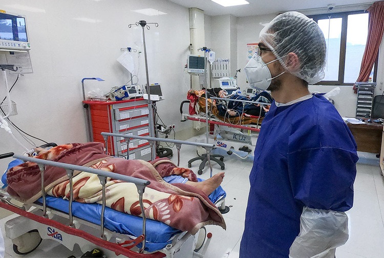  زنگ خطر کرونا در قطب پزشکی ایران به صدا در آمد