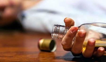 مرگ بر اثر مصرف الکل تقلبی در البرز به37 نفر رسید 