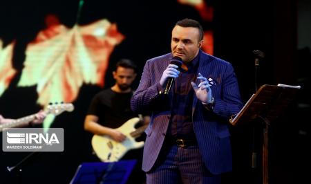 کنسرت آنلاین سینا سرلک + عکس