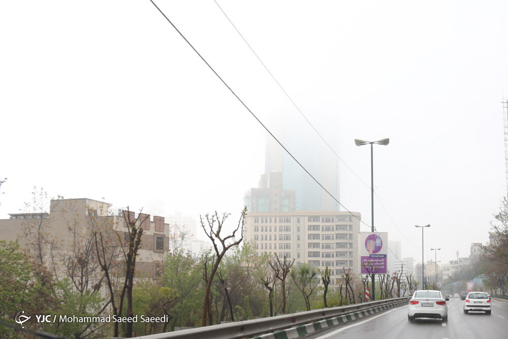 تهران غرق در مه+ عکس