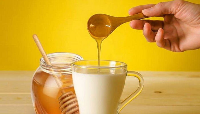  شیر و عسل؛ از فواید تا دردسرهای یک ترکیب
