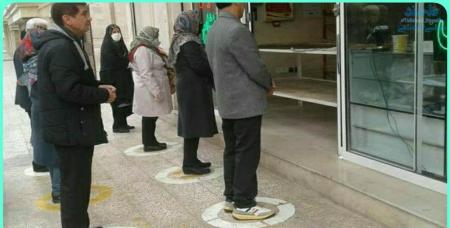 خط‌کشی مقابل نانوایی‌ها در محله‌های مشهد + عکس