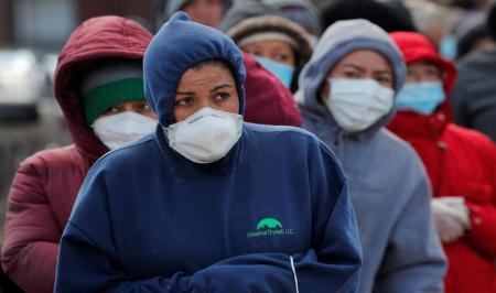 صف طولانی دریافت کمک غذایی در آمریکا پس از کرونا +تصاویر