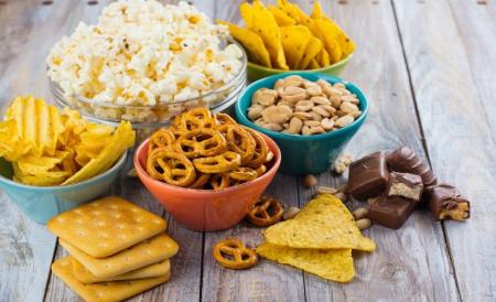 در روزهای کرونایی خوردن این خوراکی‌ها ممنوع