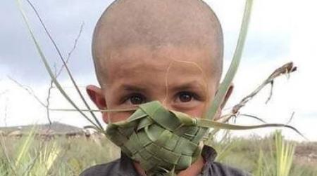 ماسک حصیری کودک پاکستانی + عکس