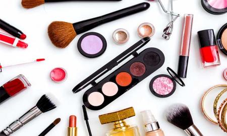 اگر آرایش نکنید این اتفاقات برای شما رخ می‌ دهند