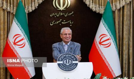 سخنگوی دولت بدون ماسک در نشست خبری! + عکس