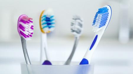 مسواک نرم بخریم یا مسواک سخت؟