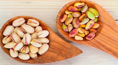 خانم‌ها به سه دلیل، بطور مداوم و روزانه پسته میل کنید 