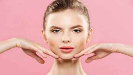  چند راه آسان و ارزان برای رفع چروک‌های صورت و تسکین گردن‌درد