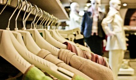چطور لباس بپوشیم که لاغر به نظر برسیم؟ 