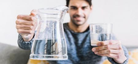  میزان آب مورد نیاز بدن در روز