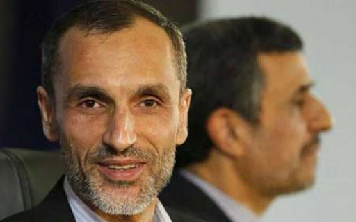 مشاور جنجالی احمدی نژاد تصادف کرد! +‌ عکس