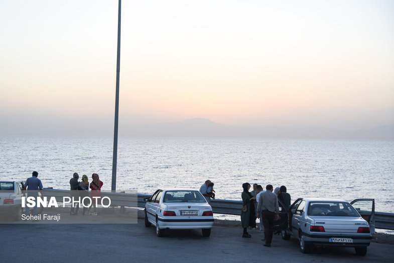  مسافران دریاچه ارومیه+ عکس