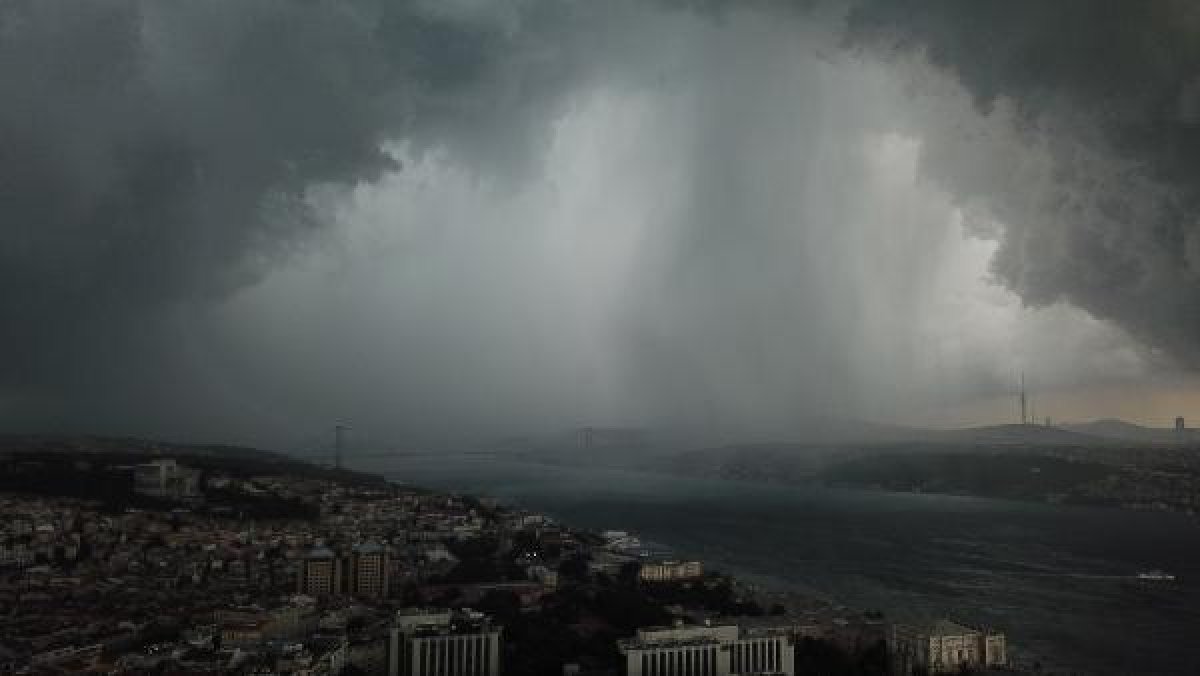 طوفان مهیب در استانبول + عکس