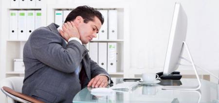 مضرات خم شدن سر هنگام استفاده از «موبایل» و «رایانه» 