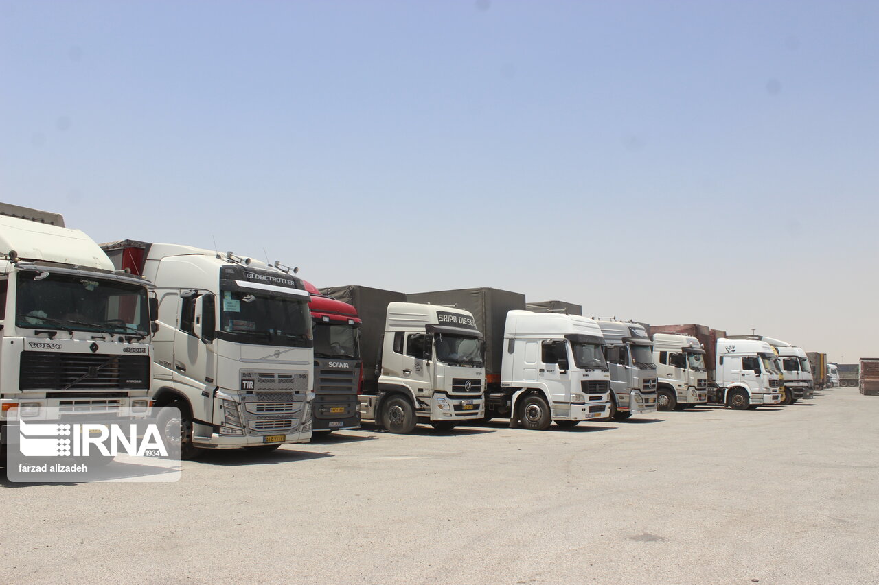 آغاز صادرات کالا به عراق از مرز مهران + عکس