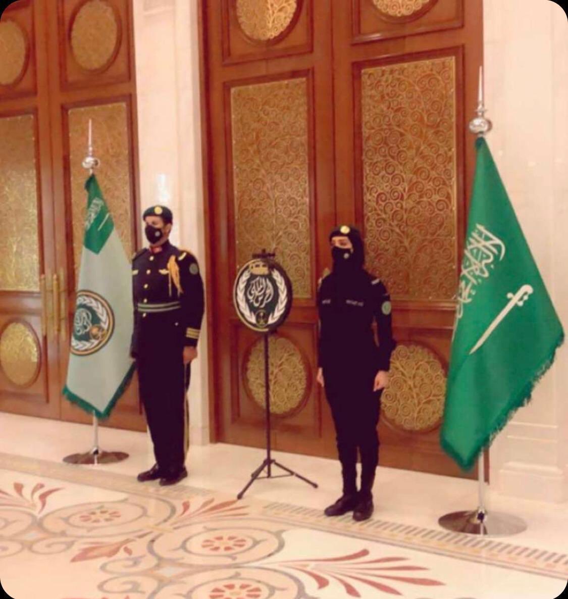 یک ز‌ن محافظ پادشاه عربستان شد + عکس