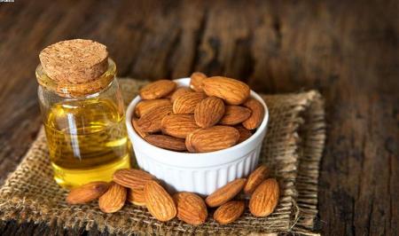 خواص روغن بادام برای پوست و سلامت بدن