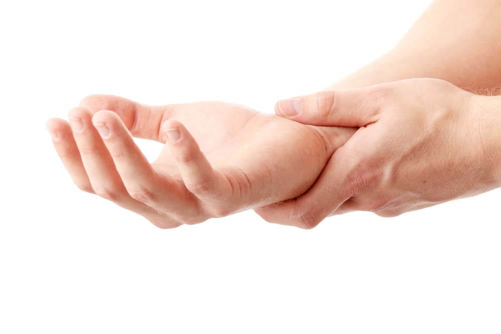 7 نوع بی حسی انگشتان دست؛ علل و راه حل