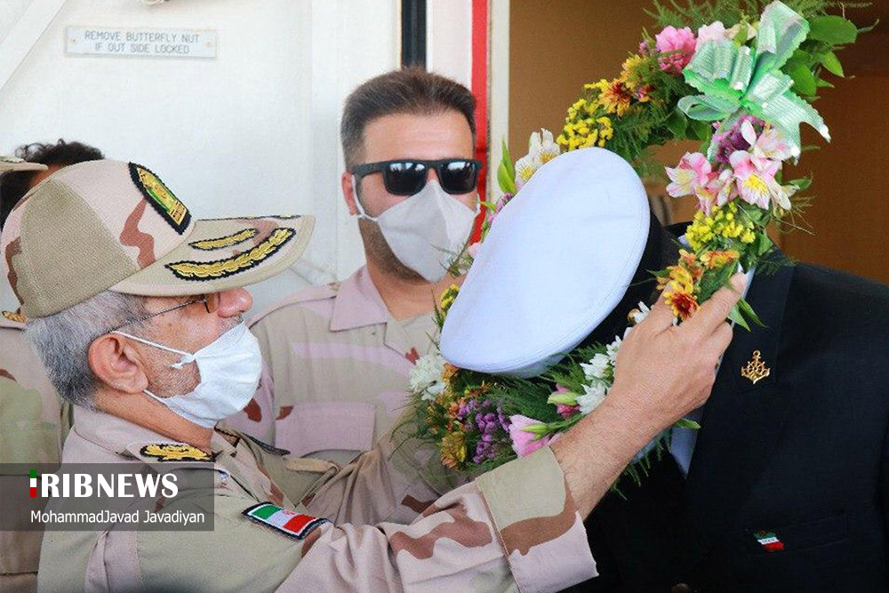 استقبال از نفتکش ایرانی در بازگشت از ونزوئلا + عکس استقبال از نفتکش ایرانی در بازگشت از ونزوئلا + عکس
