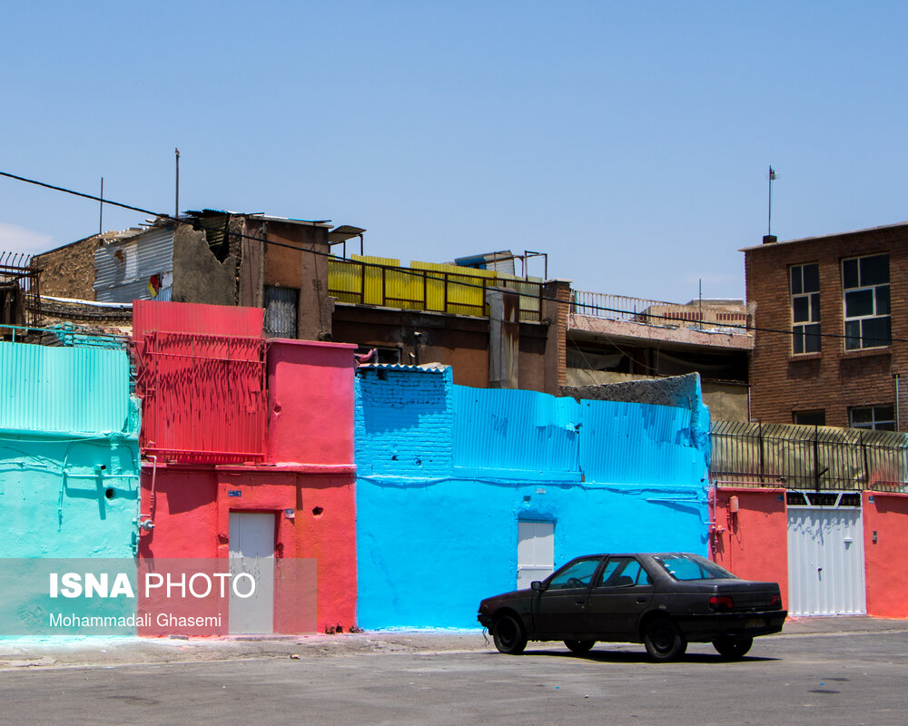 رنگ‌پاشی بر دیوارهای دروازه غار تهران + عکس