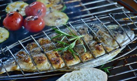 چطور ماهی کبابی جذاب درست کنیم؟