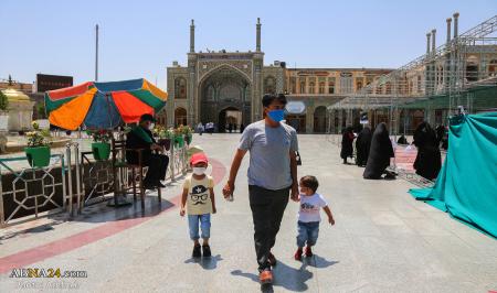 حضور زائران با ماسک در حرم مطهر حضرت معصومه(س) + عکس