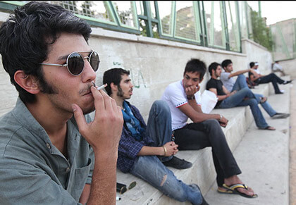 چطور با نوجوانمان که سیگاری شده، رفتار کنیم؟
