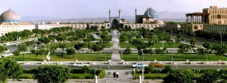 جریان زندگی در میدان نقش جهان+ عکس