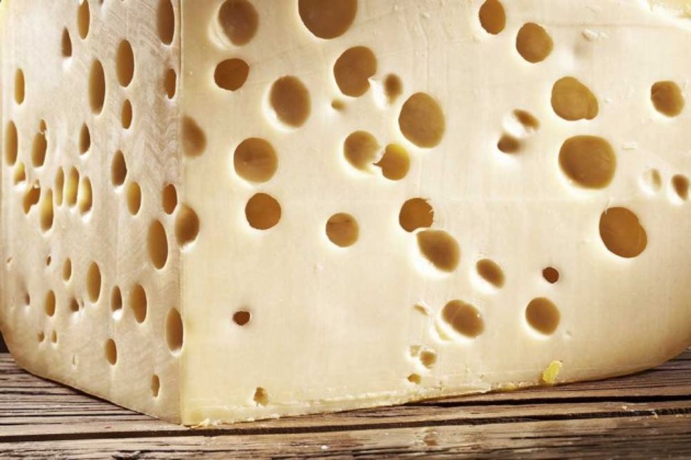 نزاع بر سر پنیر، تجارت اروپا و کانادا را به خطر انداخت! + عکس