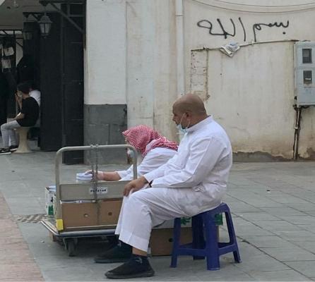 چهره معروف در شهر مدینه را بشناسید+عکس