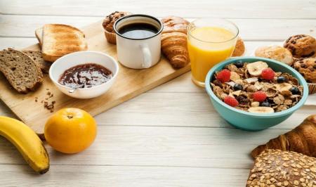 با این غذاها بر استرس و اضطراب غلبه کنید
