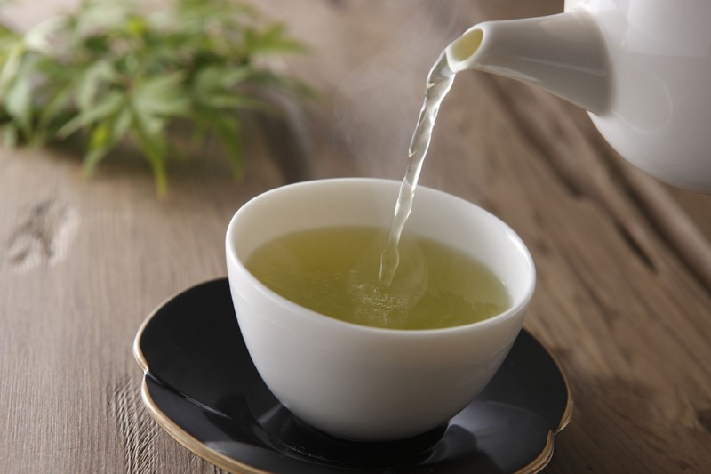 زیاده روی در مصرف  چای سبز و سیاه چه بلایی سرتان می آورد