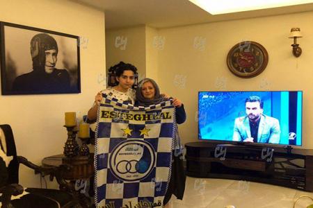 جشن در منزل مرحوم حجازی بعد از برد دربی + عکس