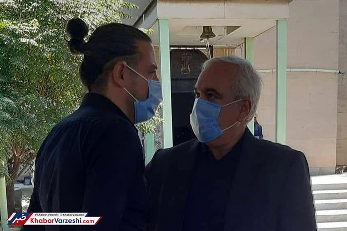 اشک‌های آندو تیموریان در مراسم تدفین برادرش + عکس
