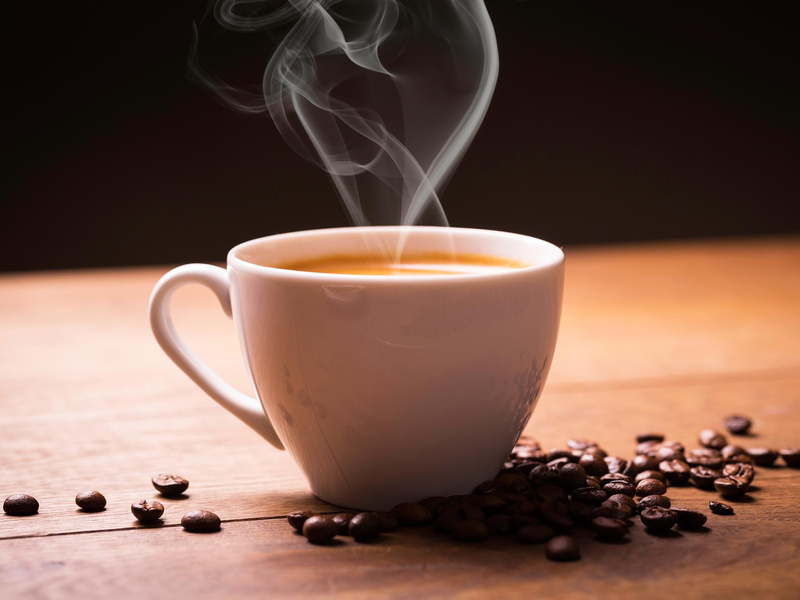 رابطه عجیب مصرف آب و قهوه بر سلامت روان